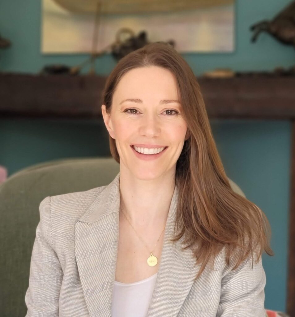 Isabelle Crossley - Helping women recognize and recover from narcissistic relationships